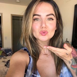 Meet your Posher, Mari